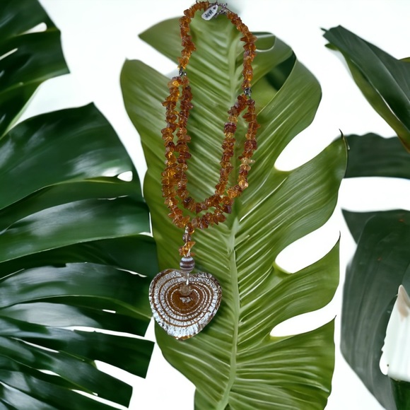 Glass beads, silver toggle and beautiful  blown glass heart necklace. - Picture 3 of 4